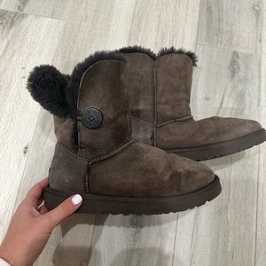 UGG Bailey Button II size 7 dark brown, used